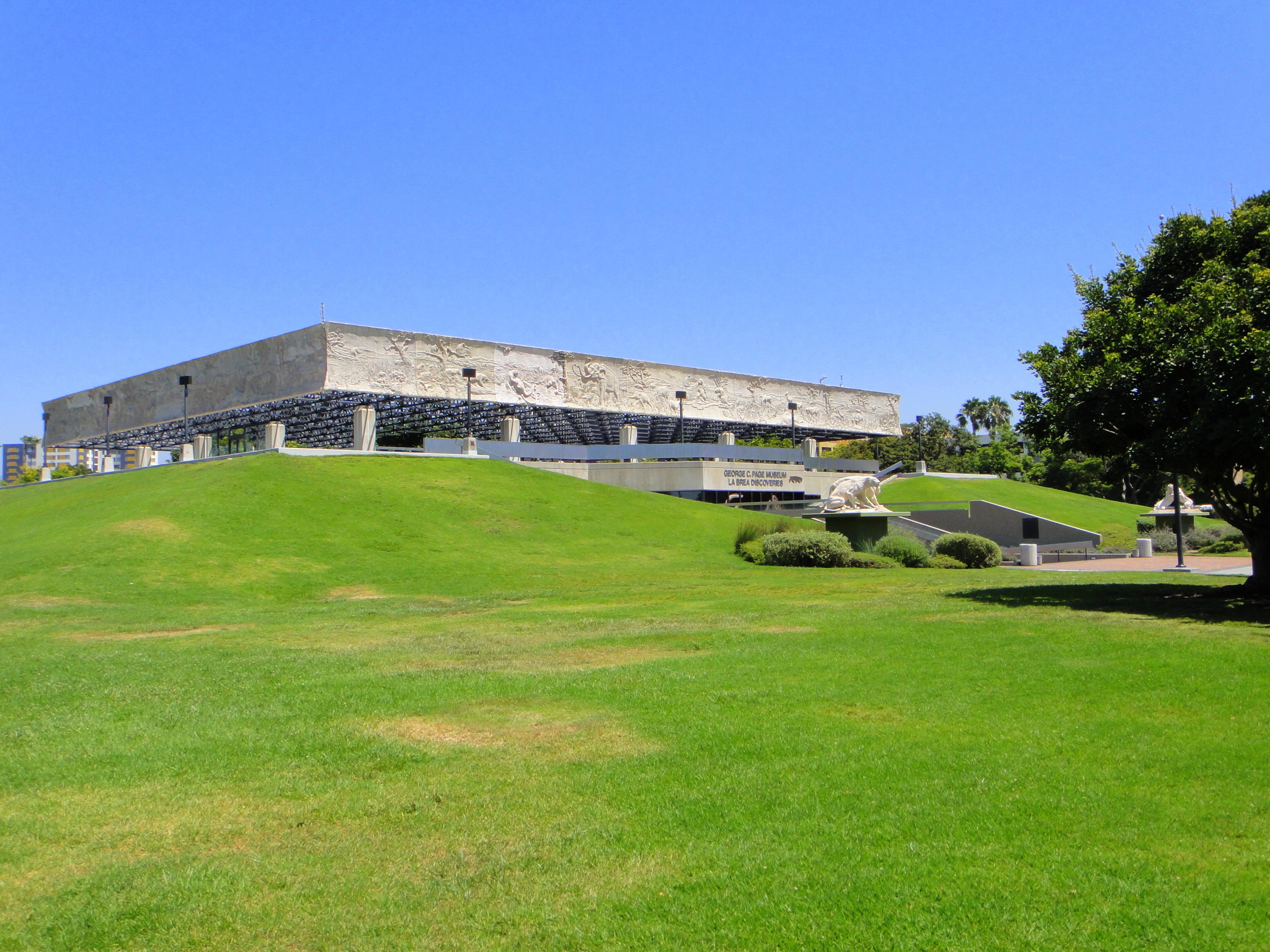 La Brea Tar Pits Museum